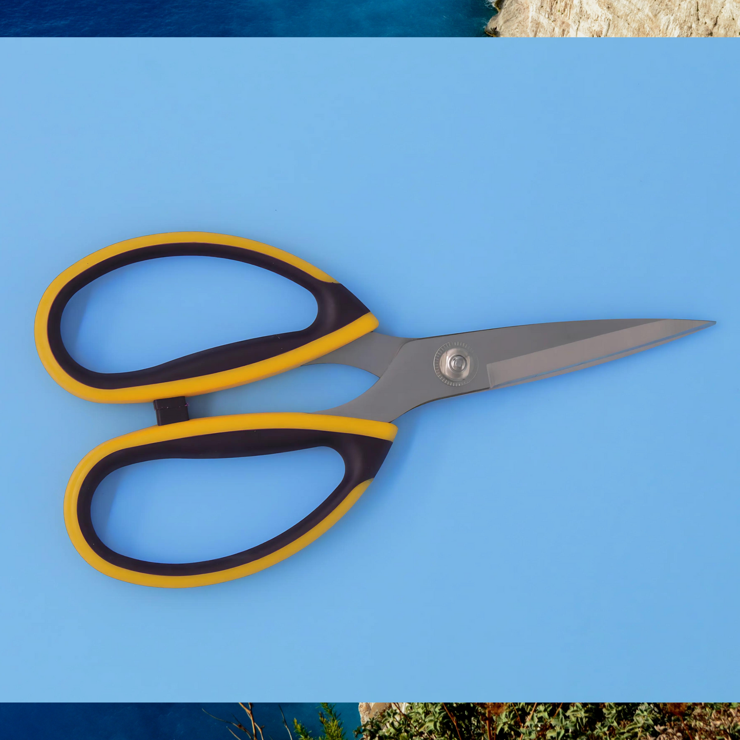 High-Leverage Kitchen Scissors